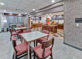 Hampton Inn Omaha Midtown-Aksarben Area 4