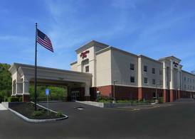 Hampton Inn Owego 3