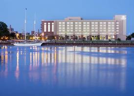 DoubleTree by Hilton Bay City - Riverfront 3