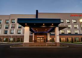 Hampton Inn Pleasant View 2