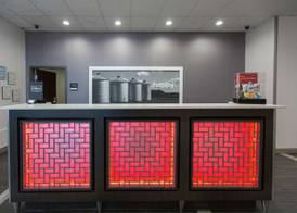 Hampton Inn & Suites Stroud 4