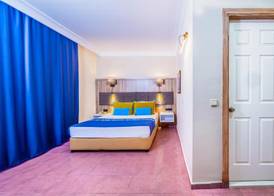 Club Big Blue Suit Hotel 4