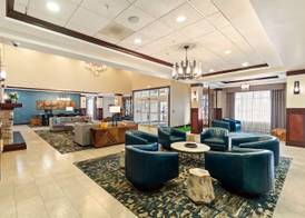 DoubleTree by Hilton Front Royal Blue Ridge Shadows 5