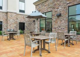 Hampton Inn Cumberland 4