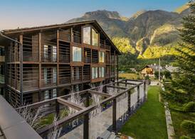 NH Collection Alagna Mirtillo Rosso 2
