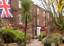 Mercure Salisbury White Hart Hotel & Apartments 2