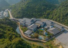 Hilton Quang Hanh Onsen Resort 5