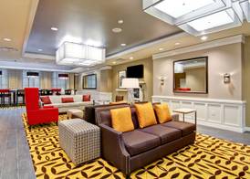 Hampton Inn and Suites Cincinnati - Downtown 4