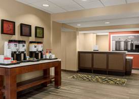Hampton Inn Wausau 5