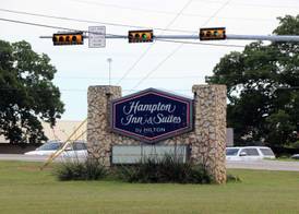 Hampton Inn & Suites Stephenville 3