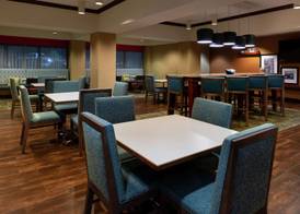 Hampton Inn Greensboro-Airport 3