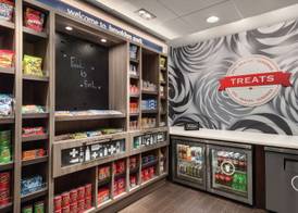 Hampton Inn Brooklyn Park 5