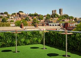 DoubleTree by Hilton Lincoln 4