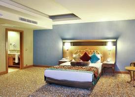 Royal Holiday Palace 5