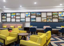 Hampton Inn Charleston-North 3