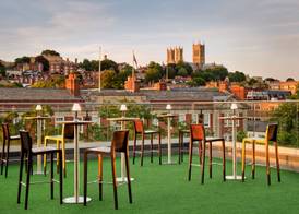DoubleTree by Hilton Lincoln 2