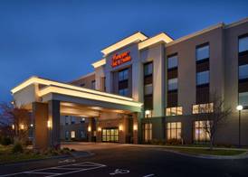 Hampton Inn & Suites Rogers 4