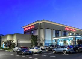 Hampton Inn Bedford 3