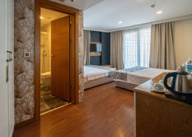 Eliza Hotel 4
