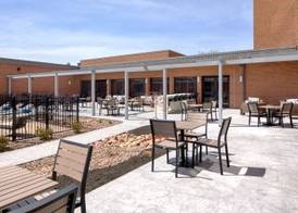 DoubleTree by Hilton Hotel Syracuse 2