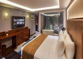 Queen Elizabeth 2 Hotel 4