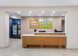 Hampton Inn & Suites Bolingbrook 5