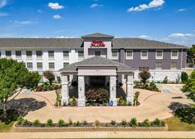 Hampton Inn & Suites Denton 3