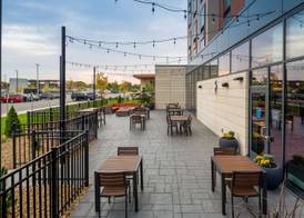 Hilton Garden Inn Milwaukee Brookfield Conference Center 2