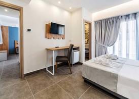 Pollis Hotel 5