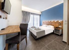Pollis Hotel 3