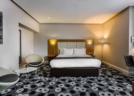 Holiday Inn SITTINGBOURNE by IHG 5