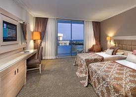 Miracle Resort Hotel 4