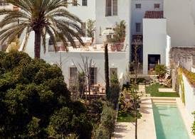 Cristine Bedfor Mahon Boutique Hotel 2