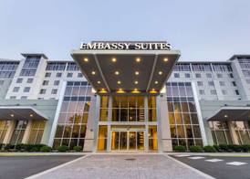 Embassy Suites by Hilton Newark Airport 3