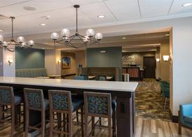Hampton Inn Orange City 5