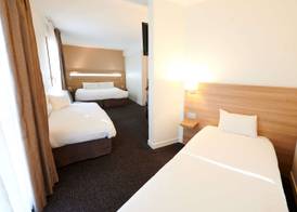 Kyriad Hotel Laval 2