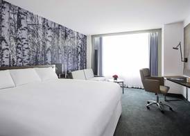 Novotel Montreal Center 5