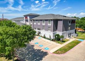 Hampton Inn & Suites Denton 4