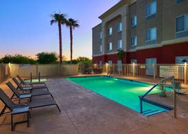Hampton Inn & Suites Ridgecrest 4