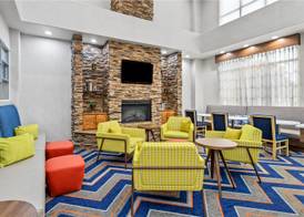 Hampton Inn & Suites Farmington 3