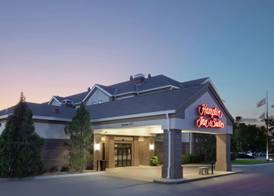 Hampton Inn & Suites Kansas City-Merriam 2