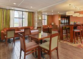 Hampton Inn Muscatine 3