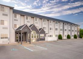 Spark by Hilton Clarion 3