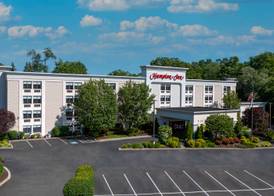 Hampton Inn Danbury 2