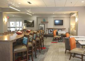 Hampton Inn Owego 4