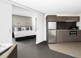 Mantra Collins Hotel 4