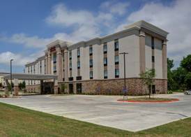 Hampton Inn & Suites Ardmore 2