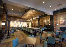 Hampton Inn & Suites St. Paul Downtown 4