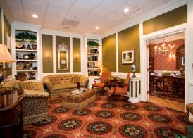 Hotel Roanoke & Conference Center, Curio Collection by Hilton 5