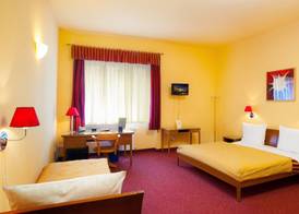 Cloister Inn Hotel 2